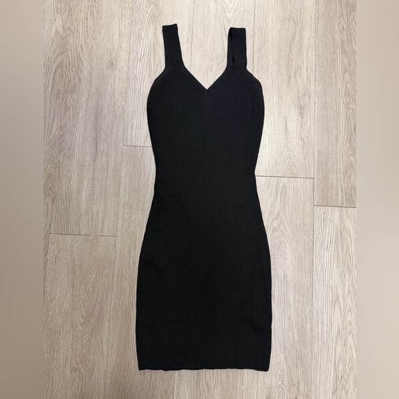 Wilfred Dresses & Skirts - Wilfred Black Mini Dress